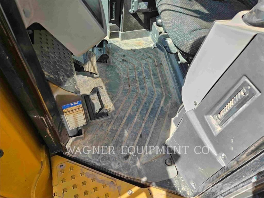 CAT D8T Dozer cingolati