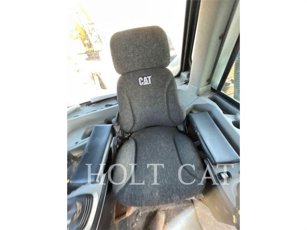 CAT D8T Dozer cingolati