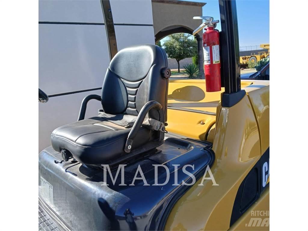 CAT LIFT TRUCKS DP50NM Carrelli elevatori diesel