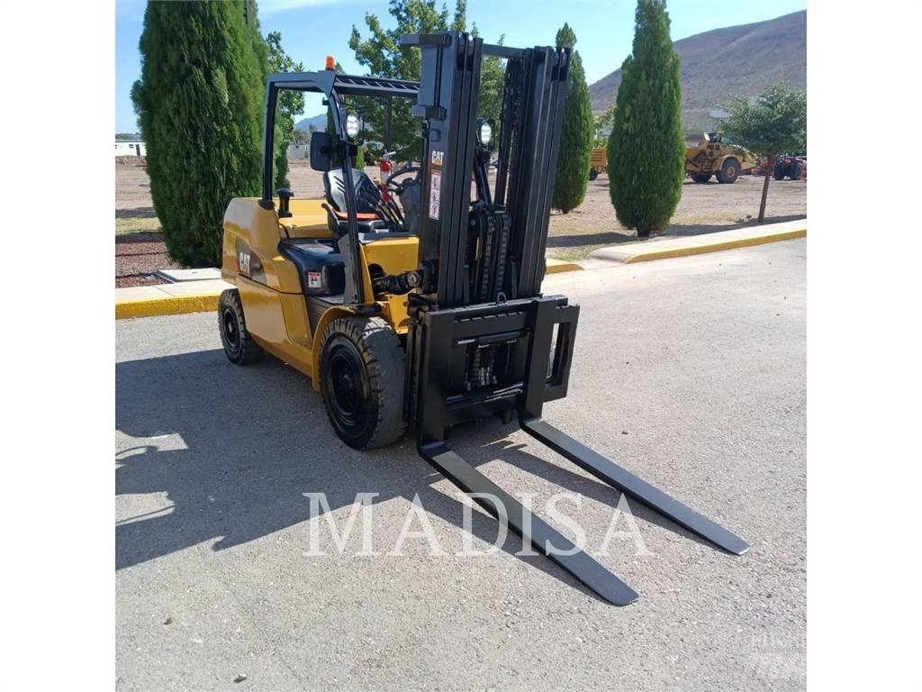 CAT LIFT TRUCKS DP50NM Carrelli elevatori diesel