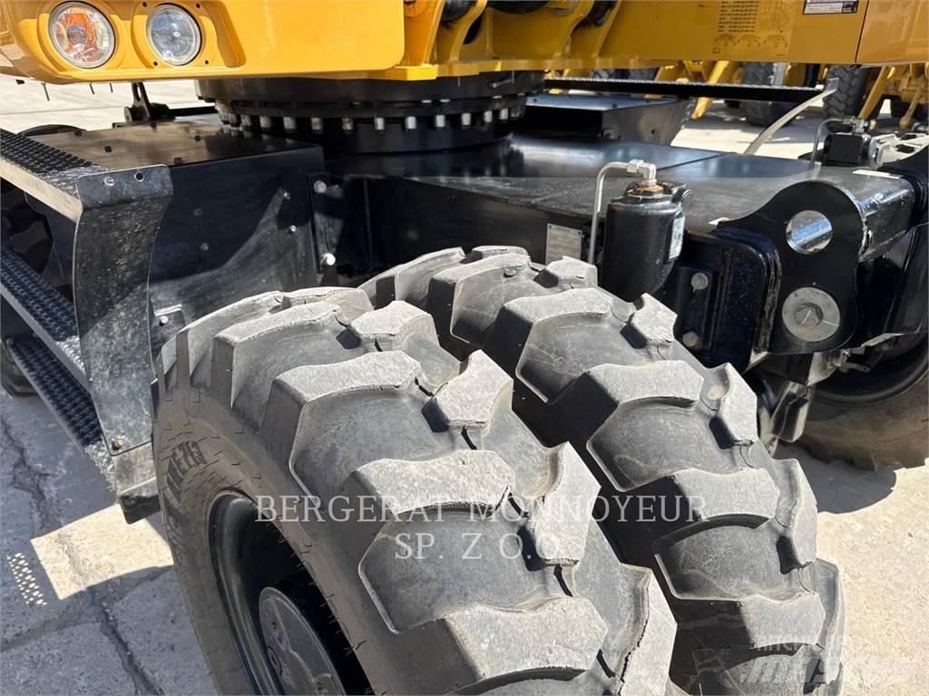 CAT M316 Escavatori gommati