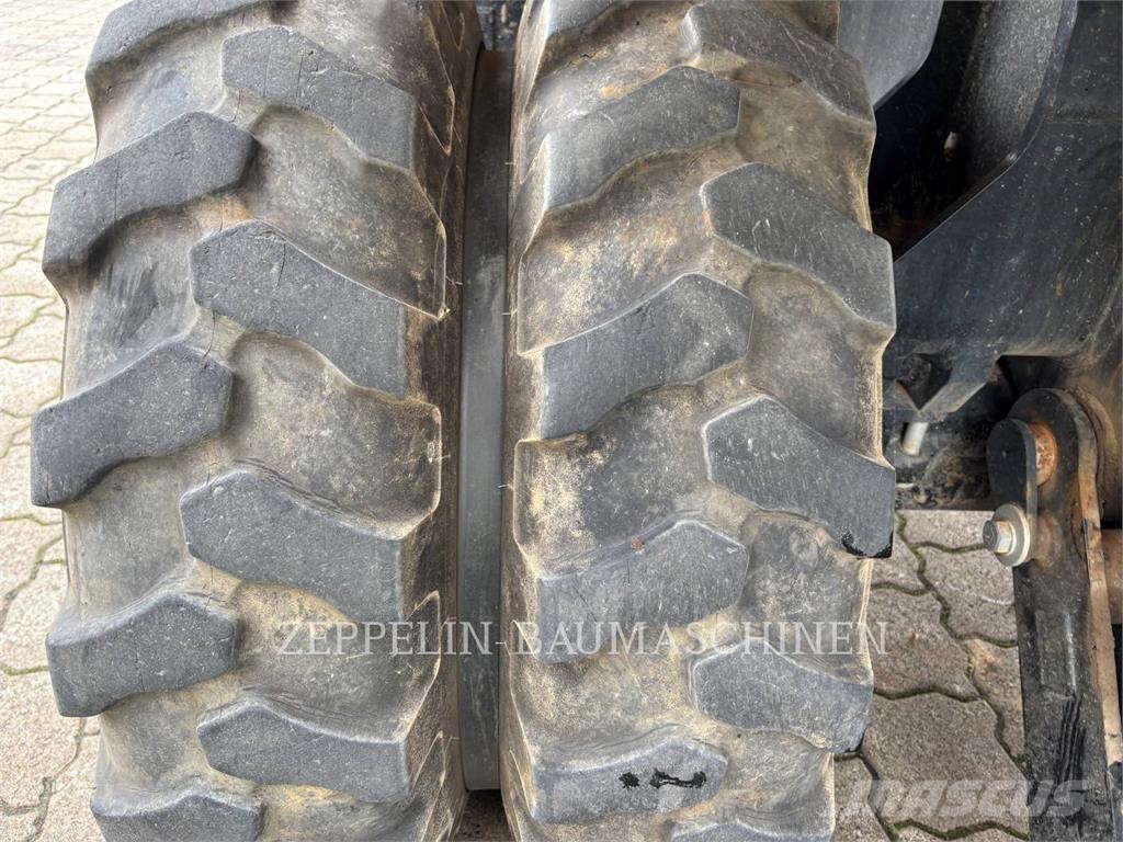CAT M318-07A Escavatori gommati