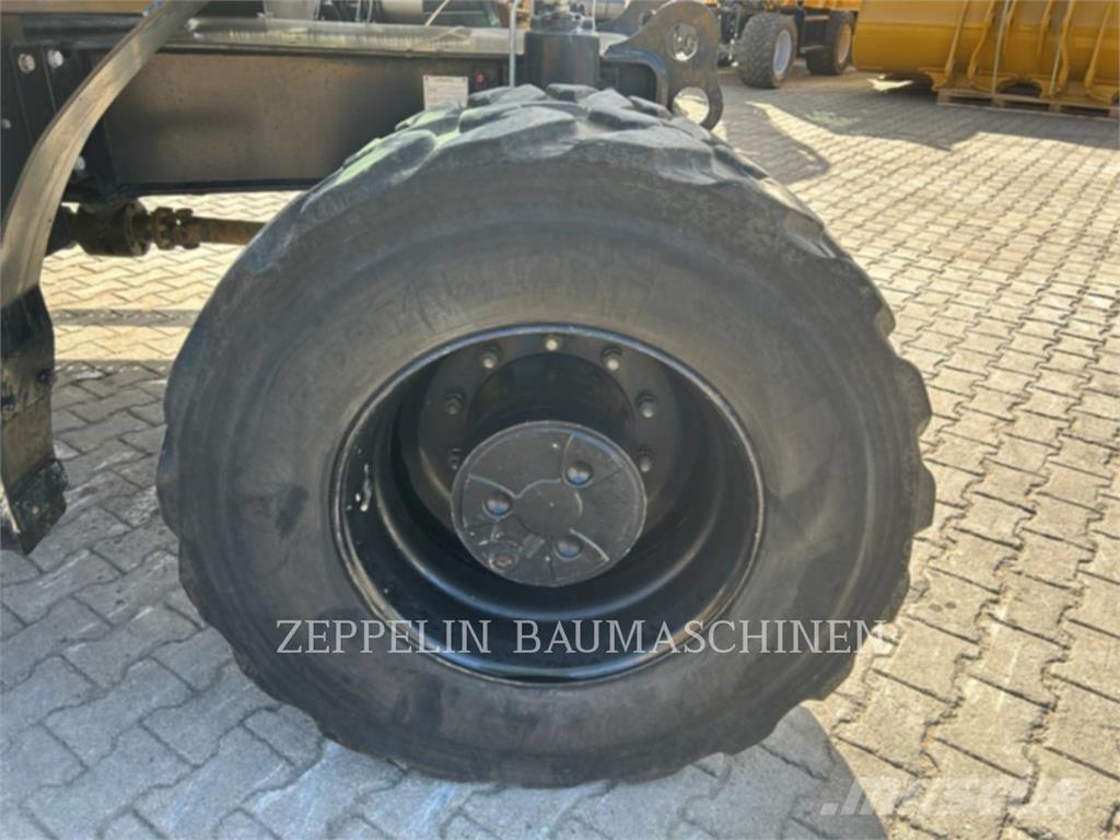 CAT M318-07A Escavatori gommati
