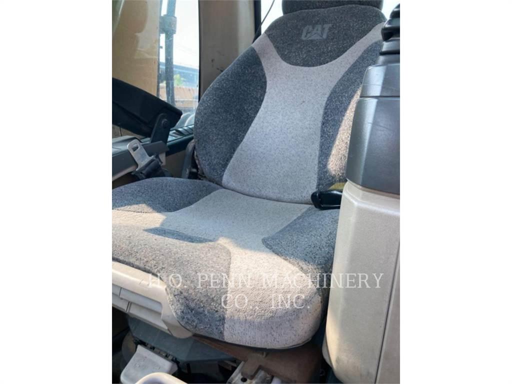CAT M322C Escavatori gommati