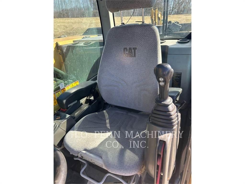 CAT M322F Escavatori gommati