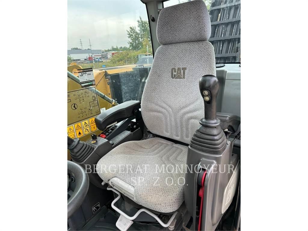 CAT MH3022 Escavatori gommati