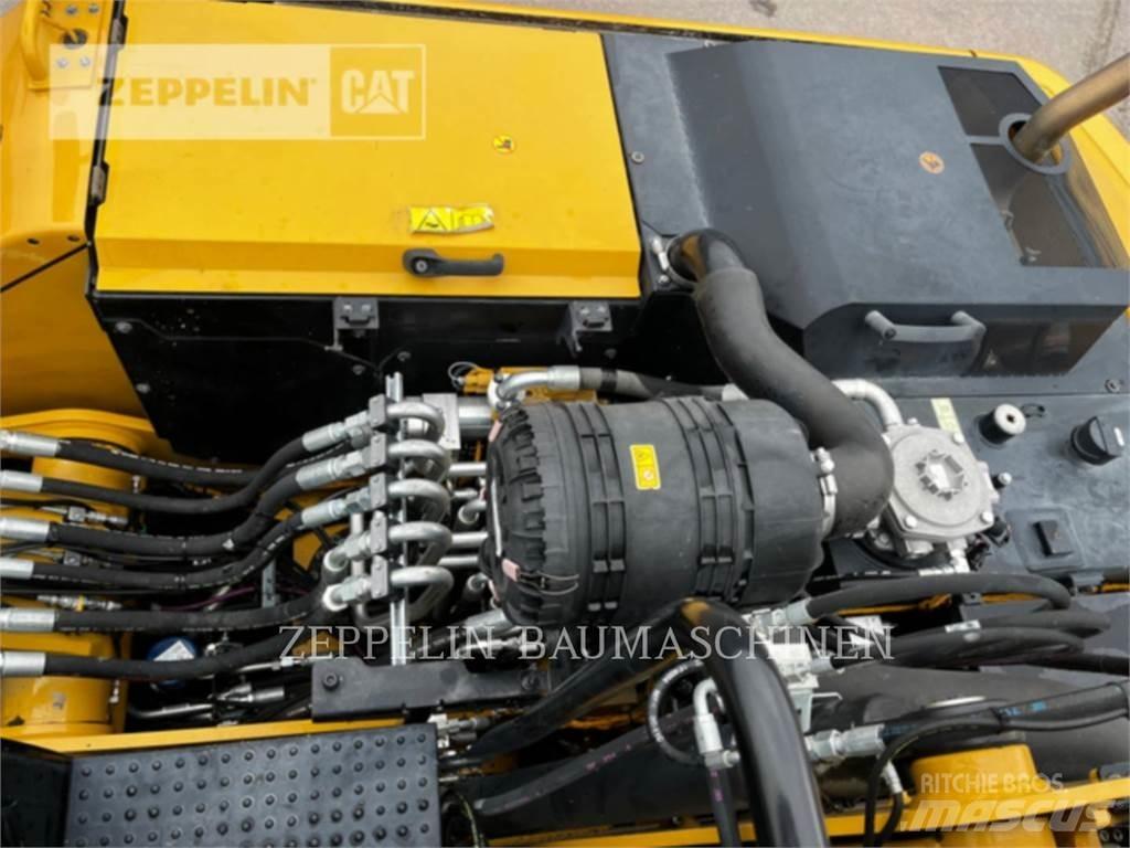 CAT MH3022-06C Escavatori da demolizione