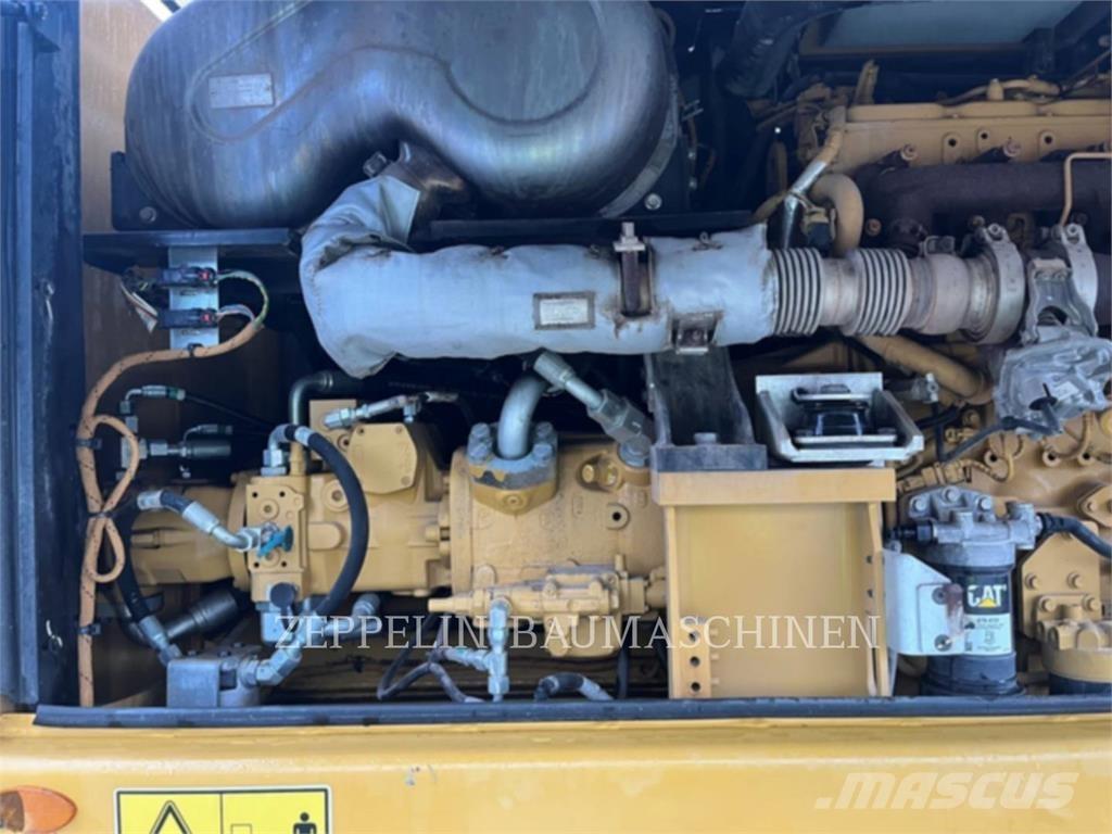 CAT MH3024 Escavatori da demolizione