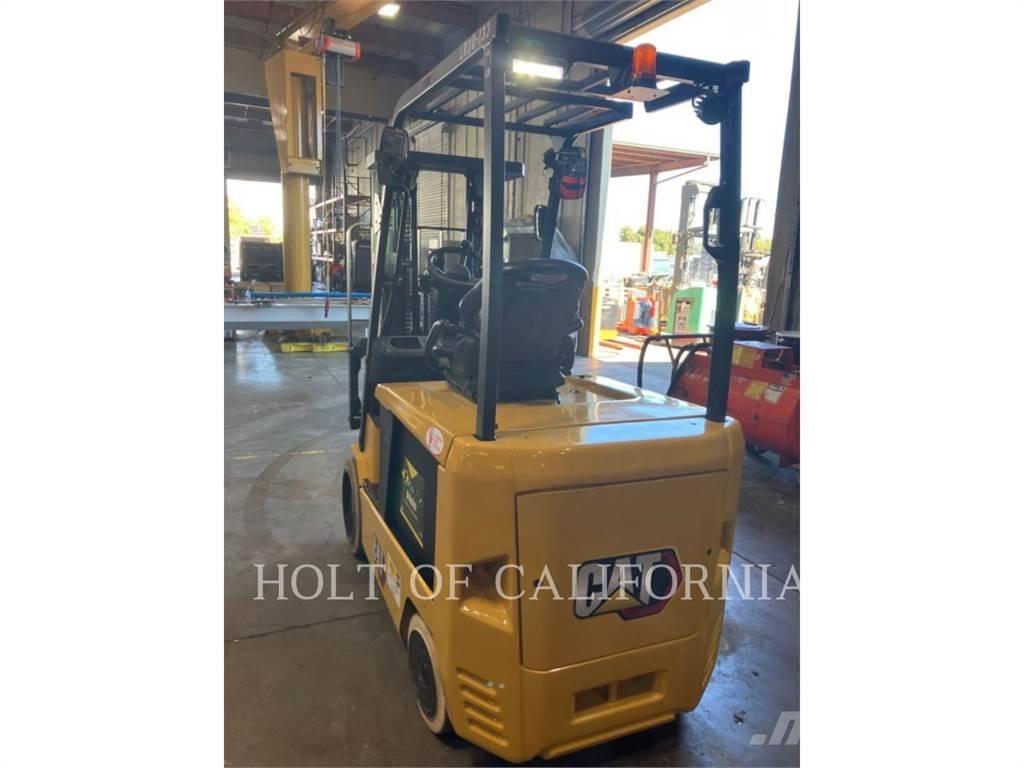 CAT MITSUBISHI EC30N3 Carrelli elevatori elettrici