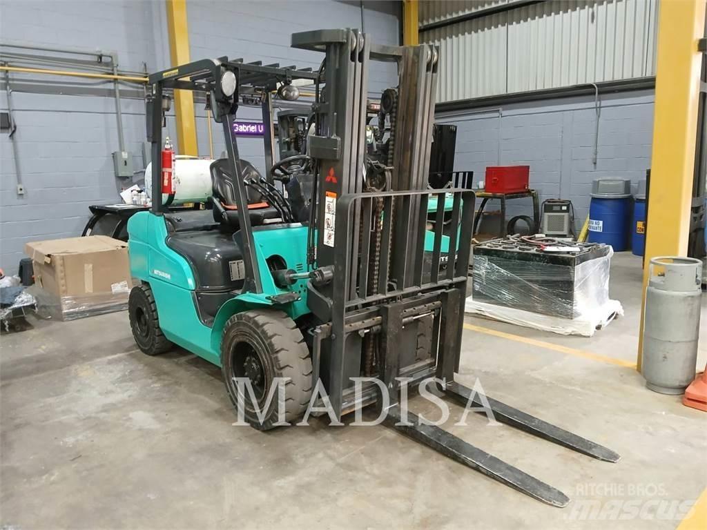 CAT MITSUBISHI FG30N-LP Carrelli elevatori-Altro