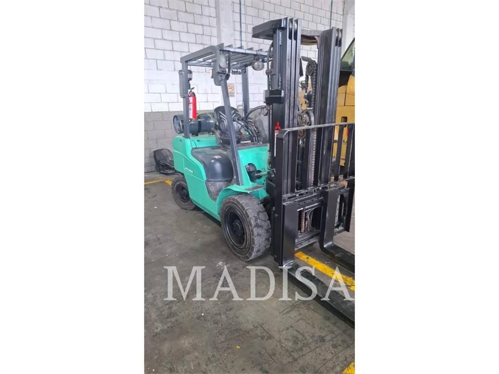 CAT MITSUBISHI FG30N-LP Carrelli elevatori-Altro