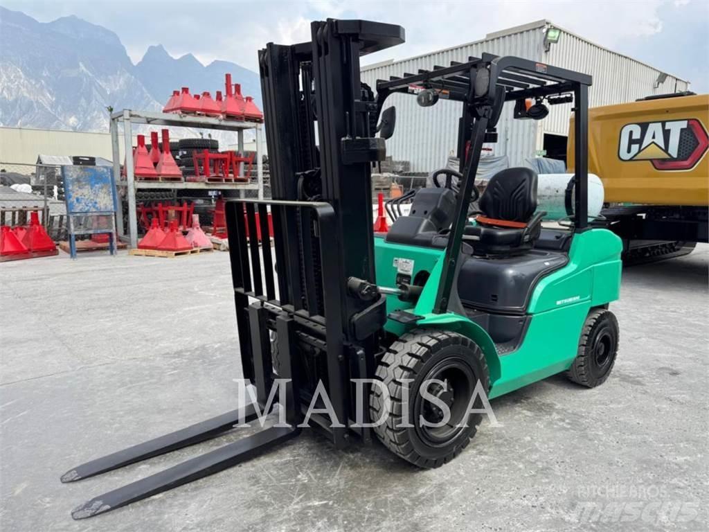 CAT MITSUBISHI FG30N-LP Carrelli elevatori-Altro