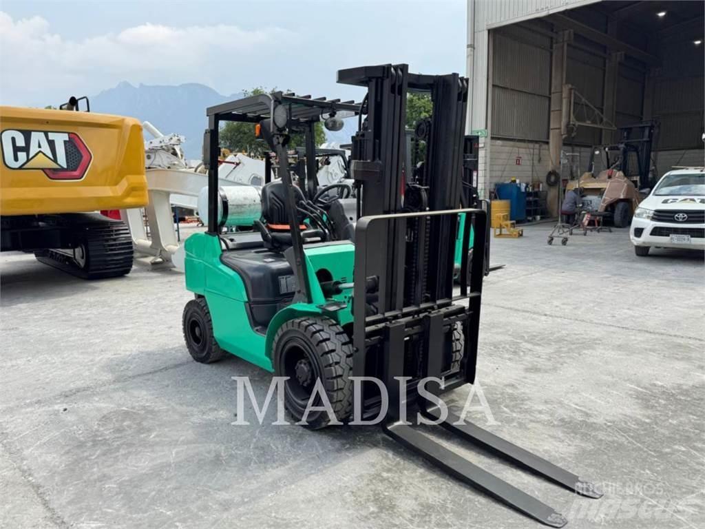 CAT MITSUBISHI FG30N-LP Carrelli elevatori-Altro