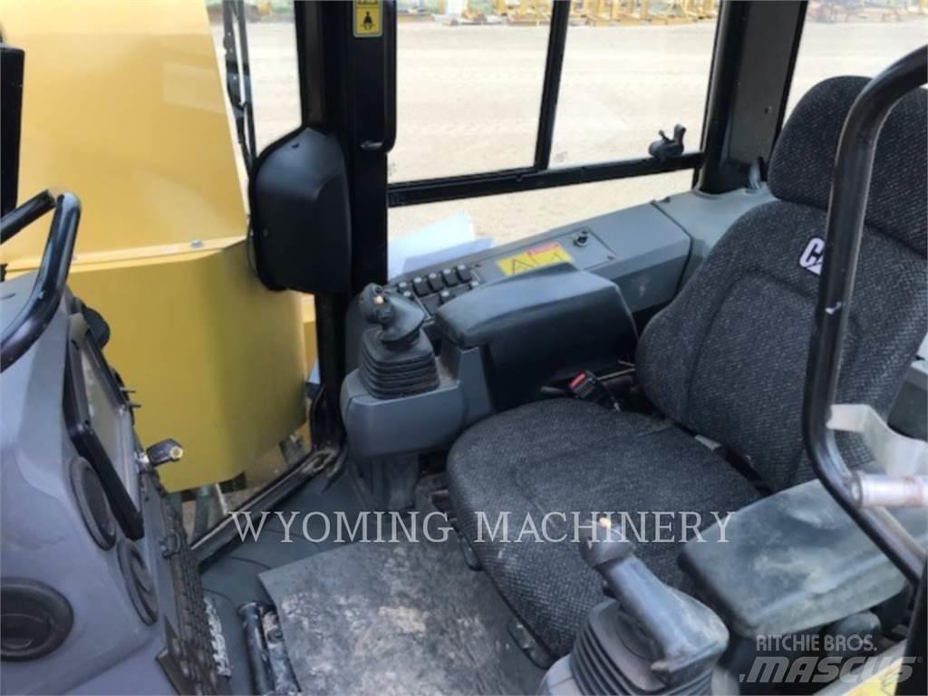 CAT PL61 Posatubi cingolati