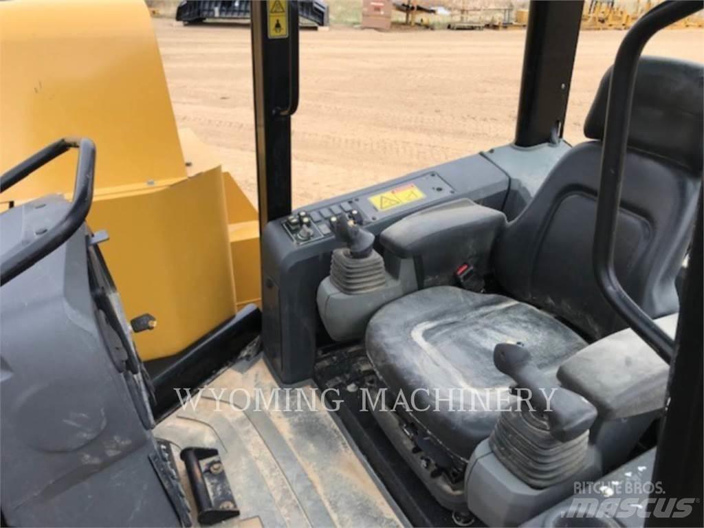 CAT PL61 Posatubi cingolati