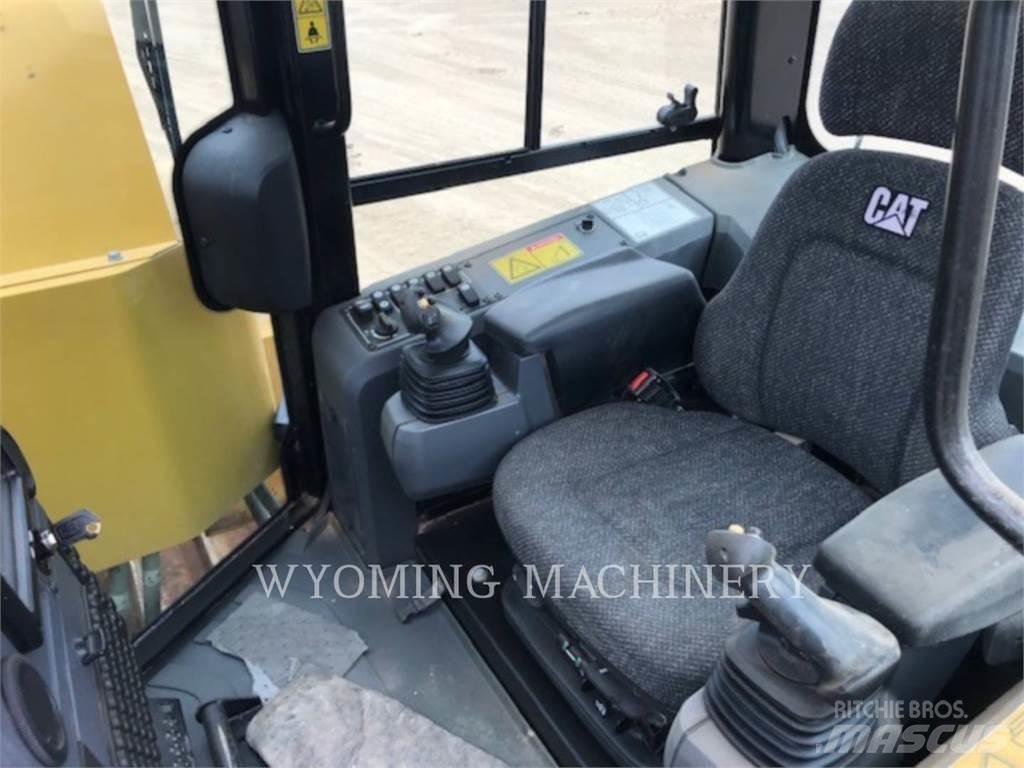 CAT PL61 Posatubi cingolati