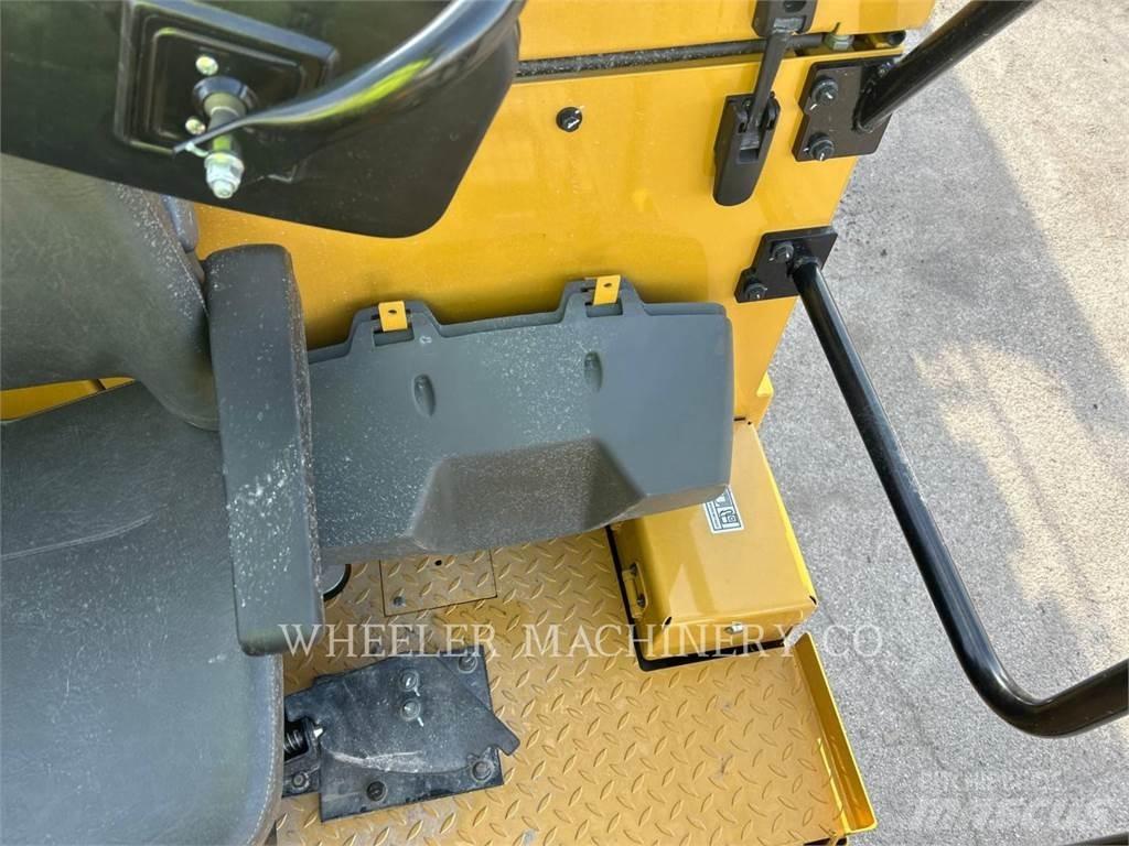 CAT PM822 Fresa a freddo per asfalto