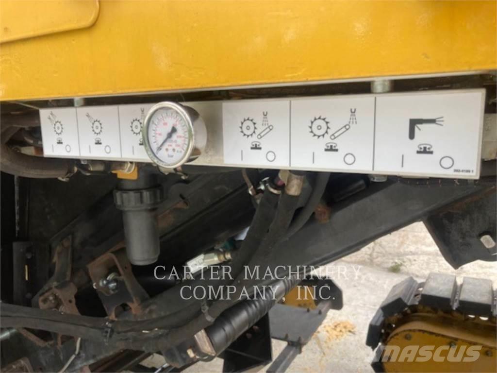 CAT PM822 Fresa a freddo per asfalto