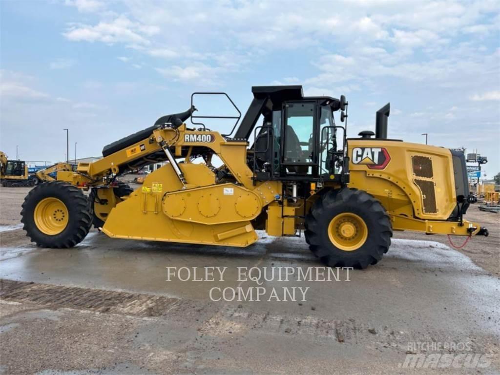 CAT RM400-01 Finitrici