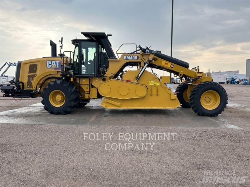 CAT RM400-01 Finitrici
