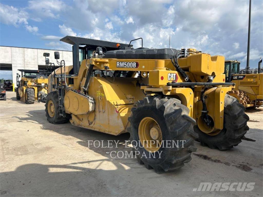 CAT RM500B Finitrici