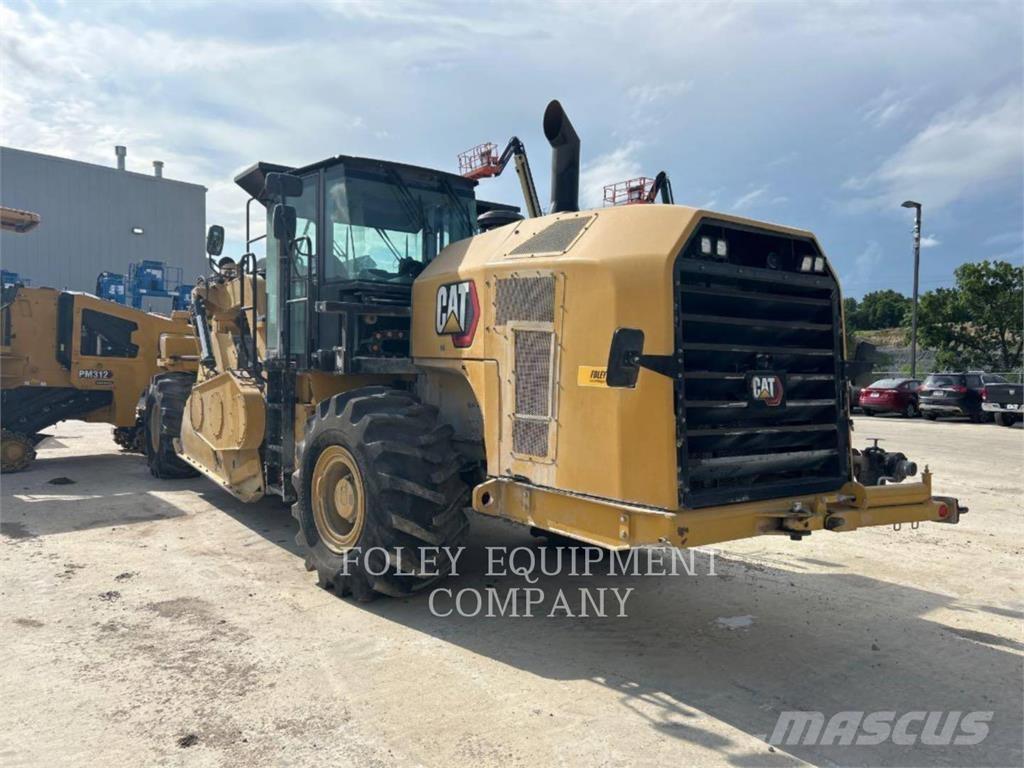 CAT RM500B Finitrici