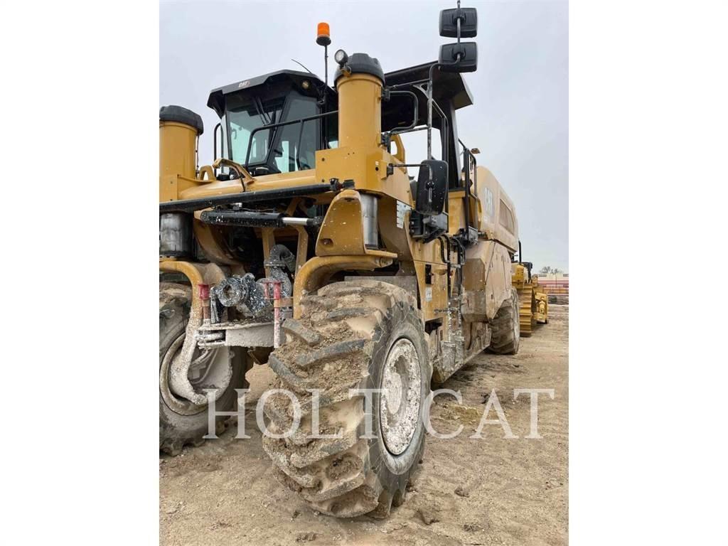CAT RM600 CAB Riciclatori d'asfalto