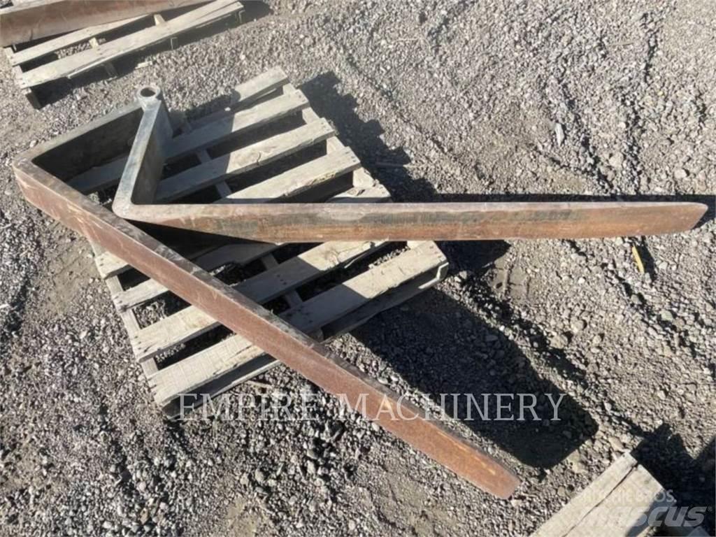 CAT TH TNS72 Forche