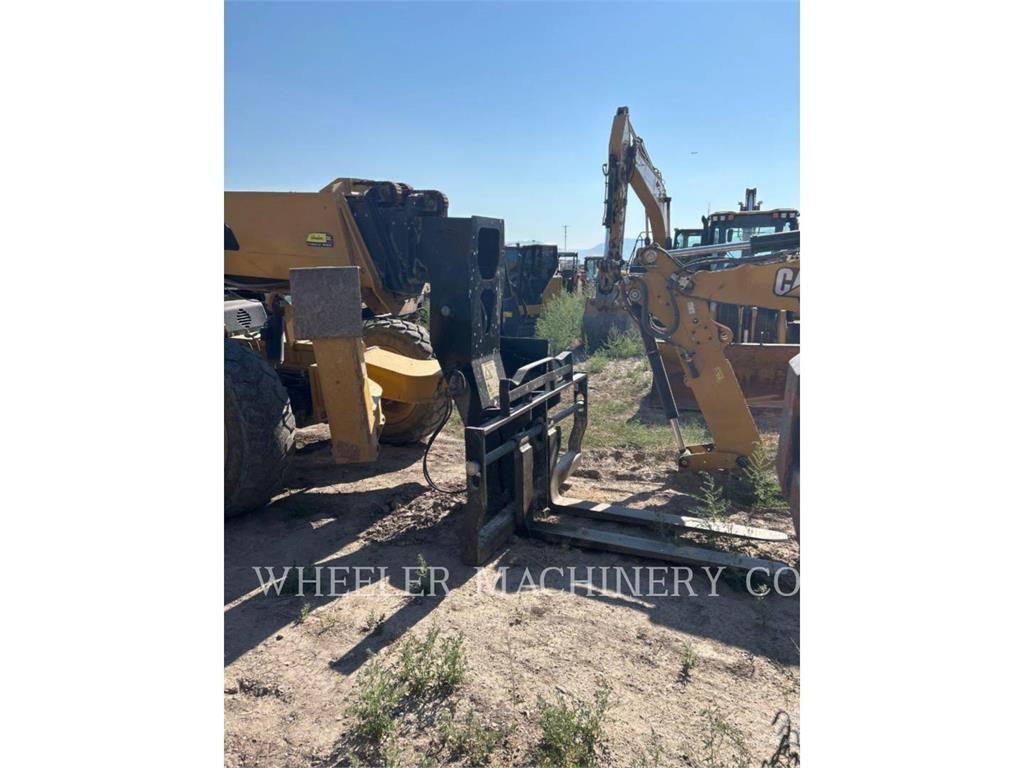 CAT TL1055C CB Sollevatori telescopici