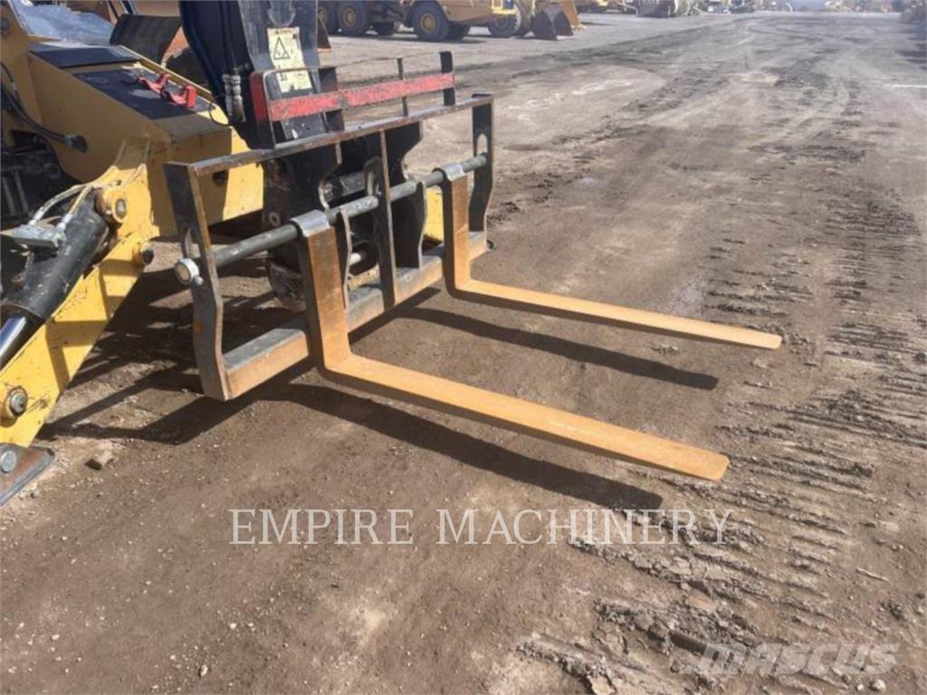 CAT TL1055D Sollevatori telescopici