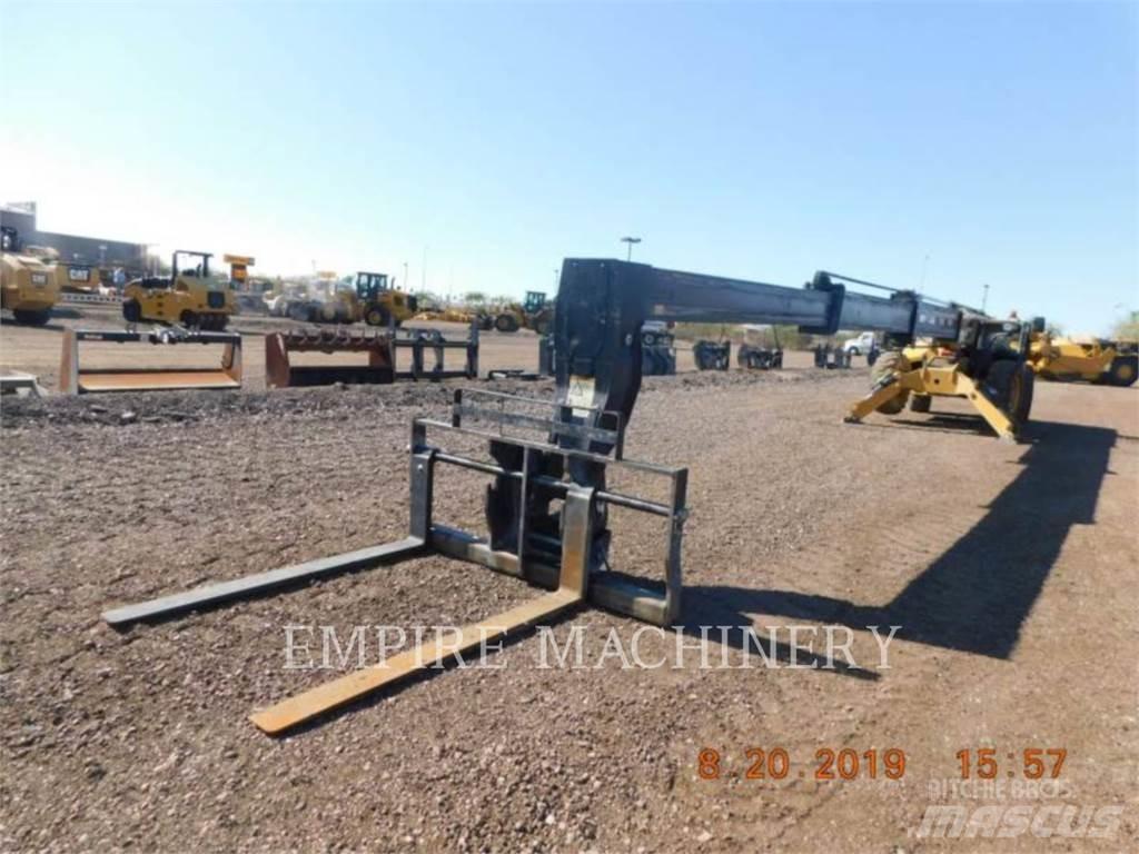 CAT TL1255D Sollevatori telescopici