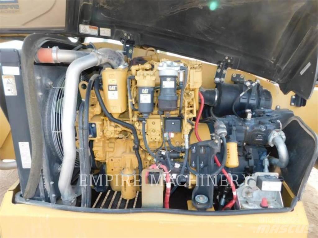 CAT TL1255D Sollevatori telescopici