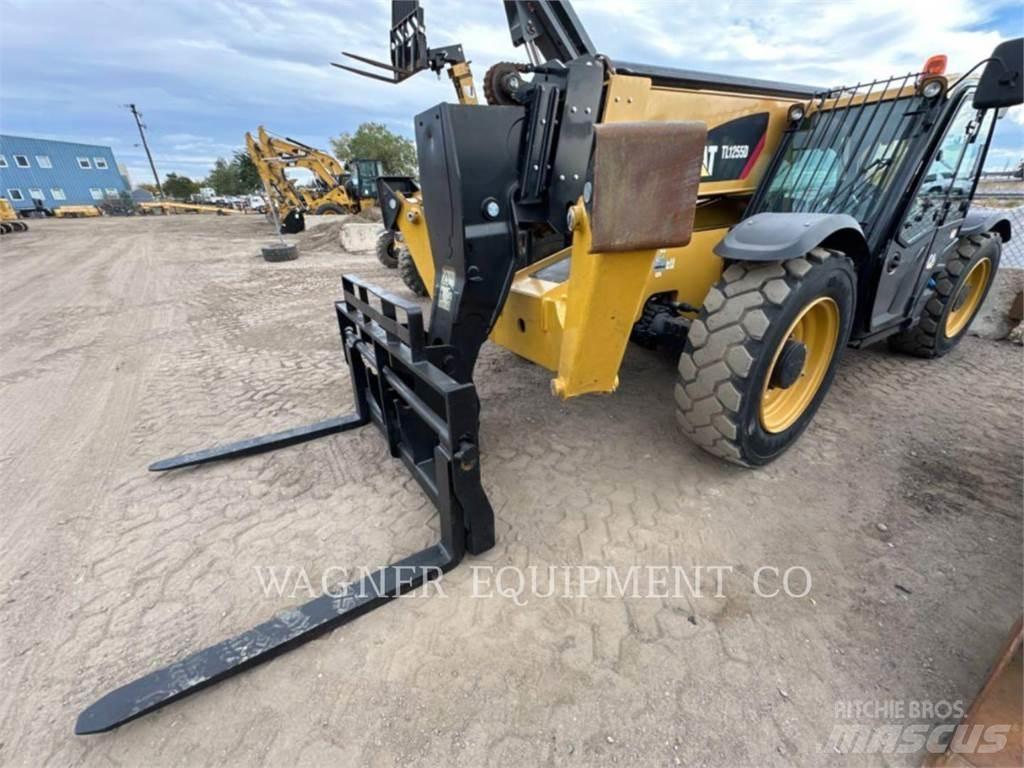 CAT TL1255D Sollevatori telescopici