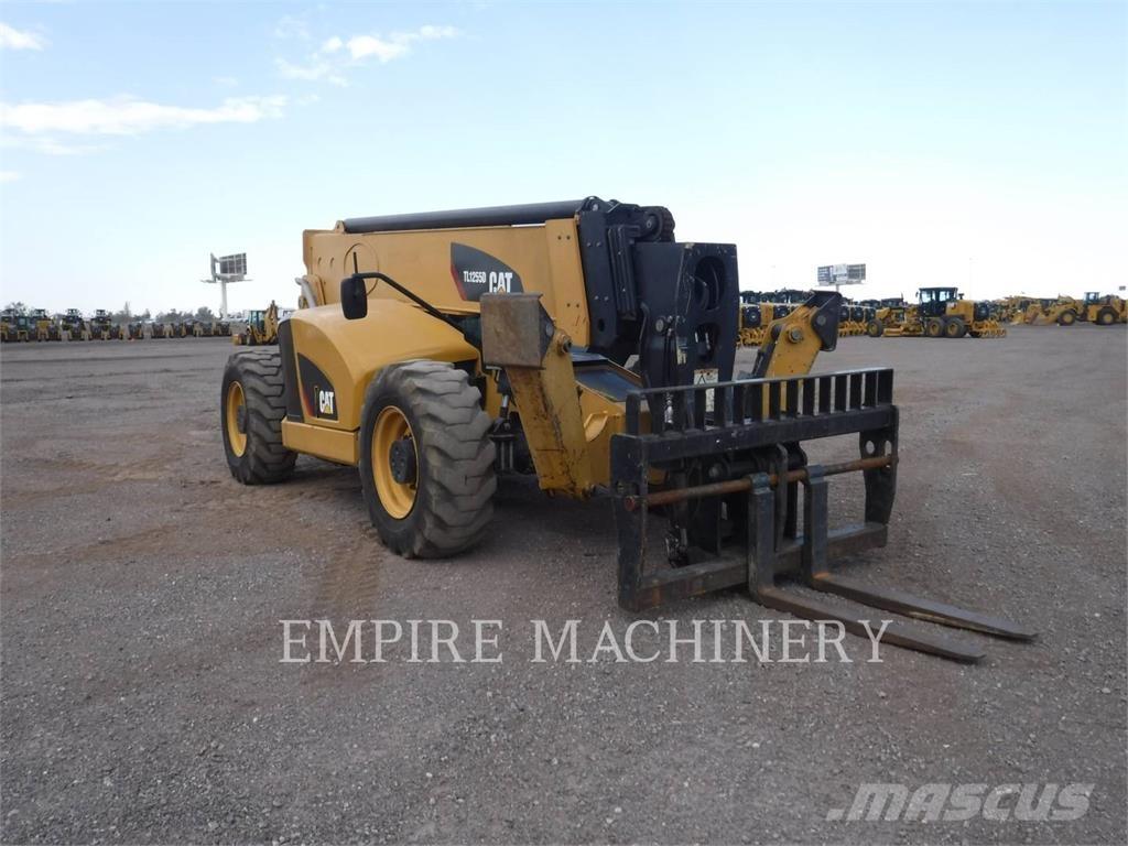 CAT TL1255D Sollevatori telescopici