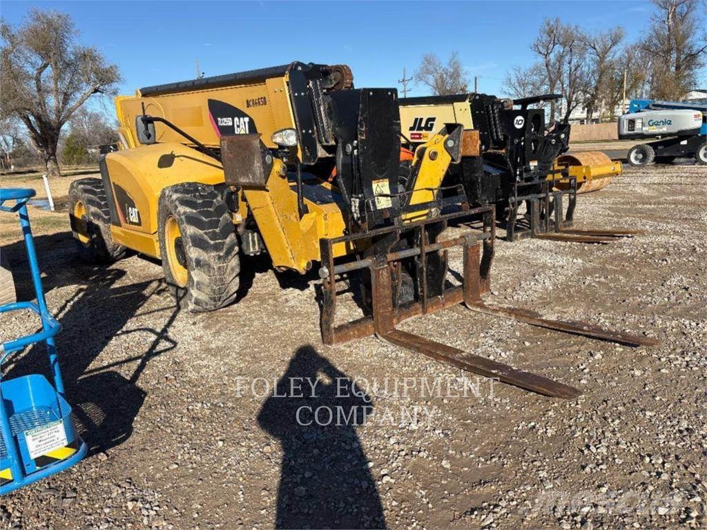 CAT TL1255DC Sollevatori telescopici