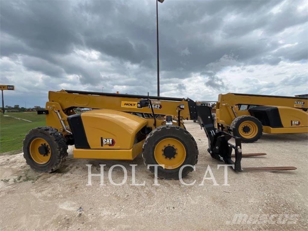 CAT TL642 Sollevatori telescopici