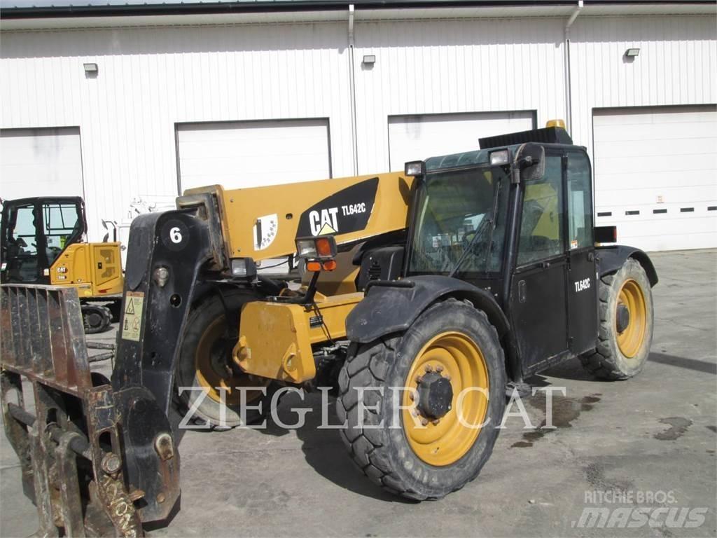 CAT TL642C Sollevatori telescopici