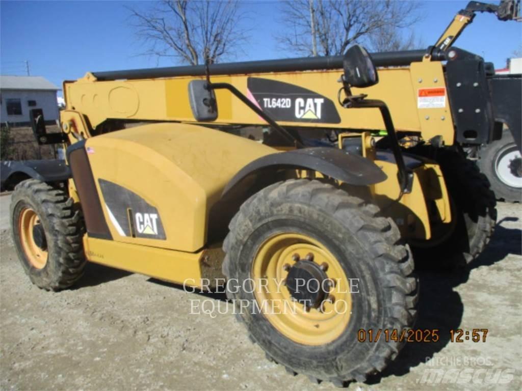 CAT TL642D Sollevatori telescopici