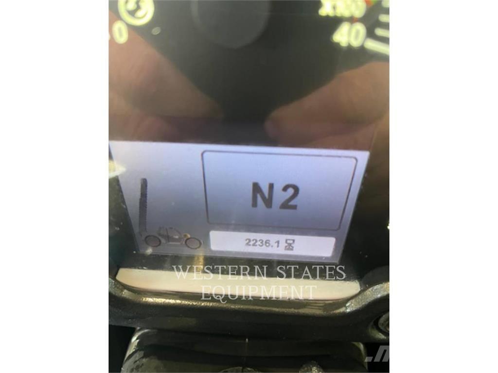 CAT TL642D Sollevatori telescopici