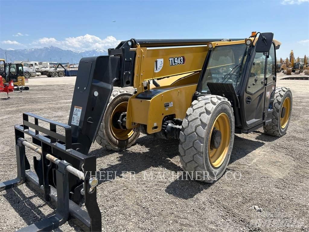CAT TL943 CB Sollevatori telescopici