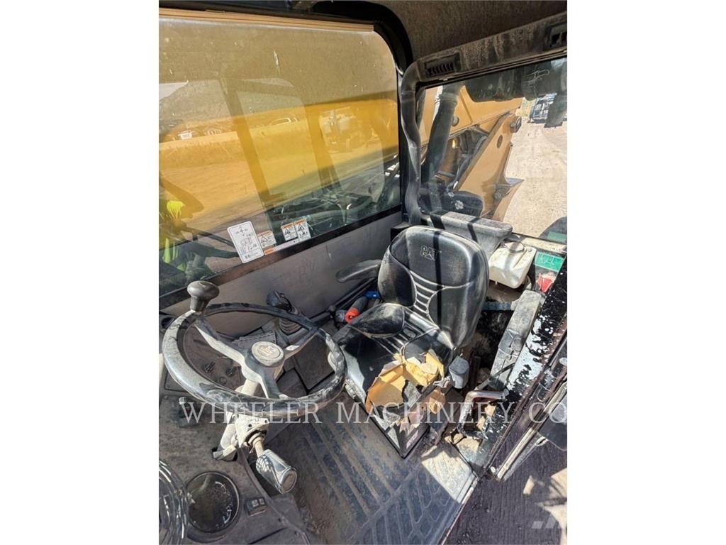 CAT TL943C CAB Sollevatori telescopici