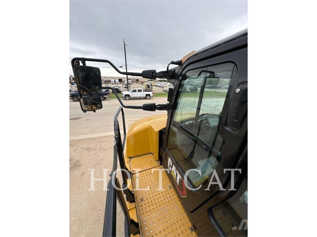 CAT W00 730 Dumpers articolati