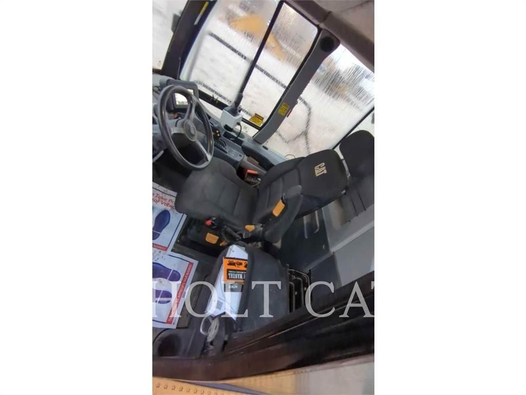 CAT W00 740 Cisterna