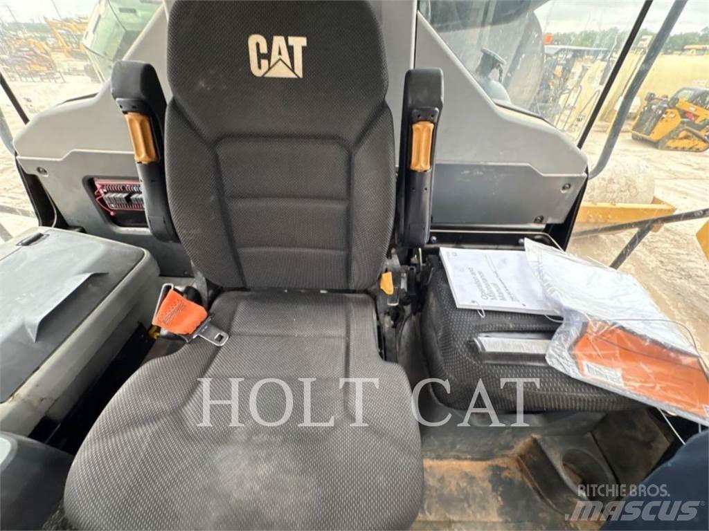 CAT W00 740GC Cisterna