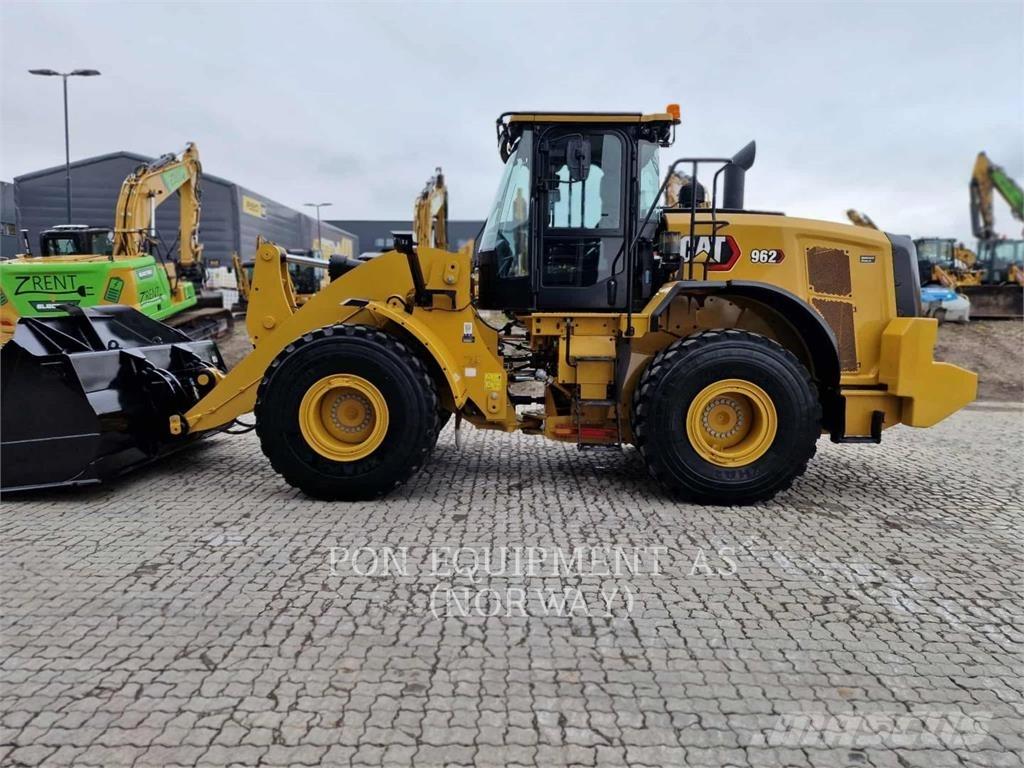 Caterpillar 962-14 Pale gommate