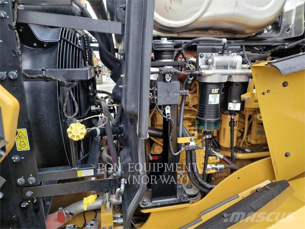 Caterpillar 962-14 Pale gommate