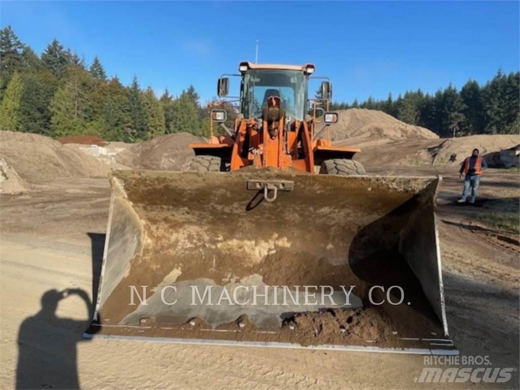 Doosan DL420-3 Pale gommate