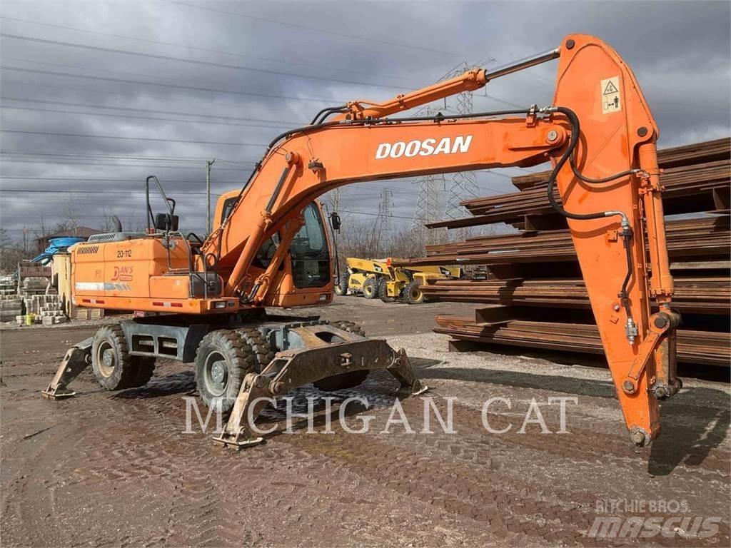Doosan DX210W Escavatori gommati