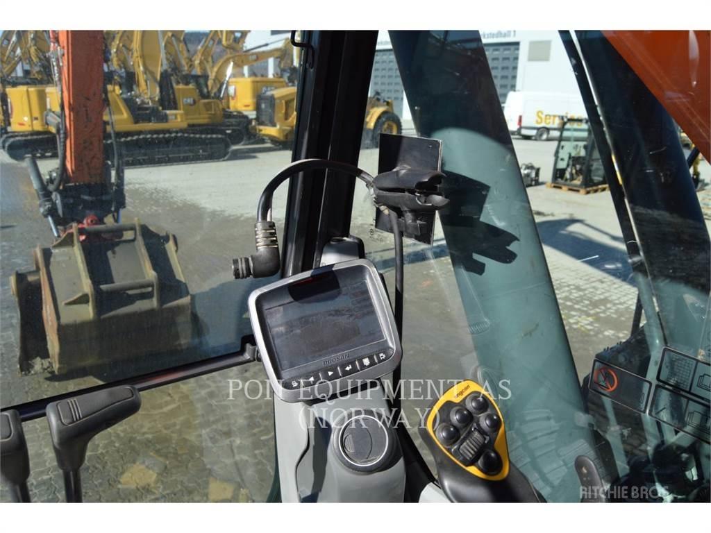 Doosan DX235 Escavatori cingolati