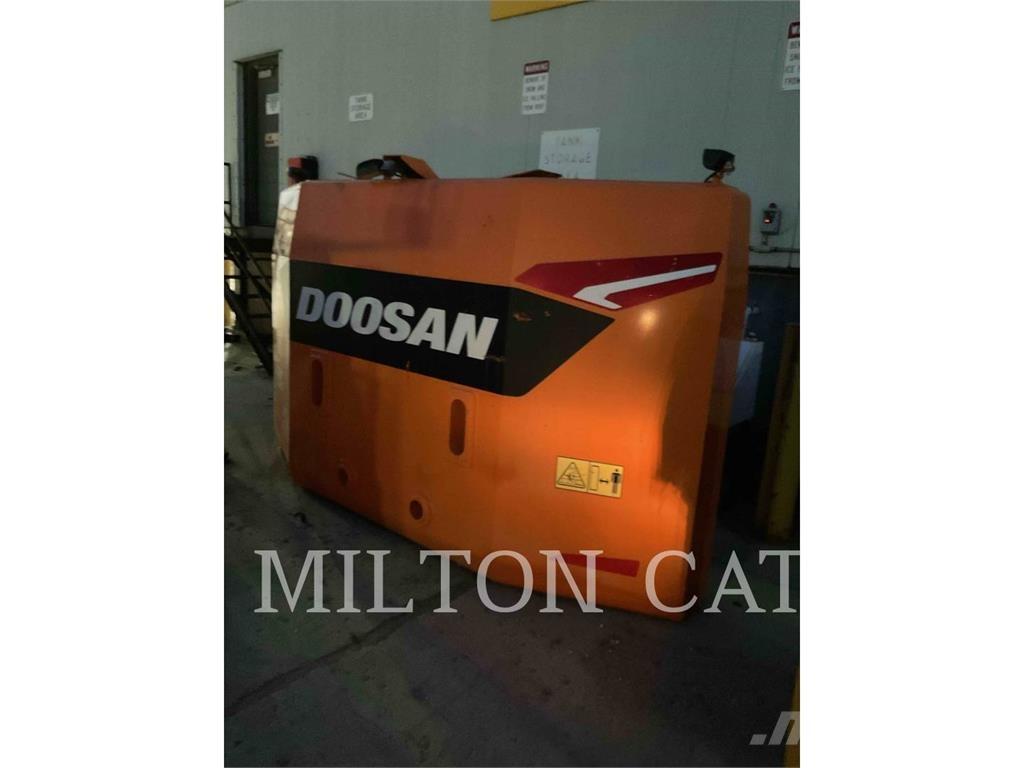 Doosan DX800LC-7 Escavatori cingolati